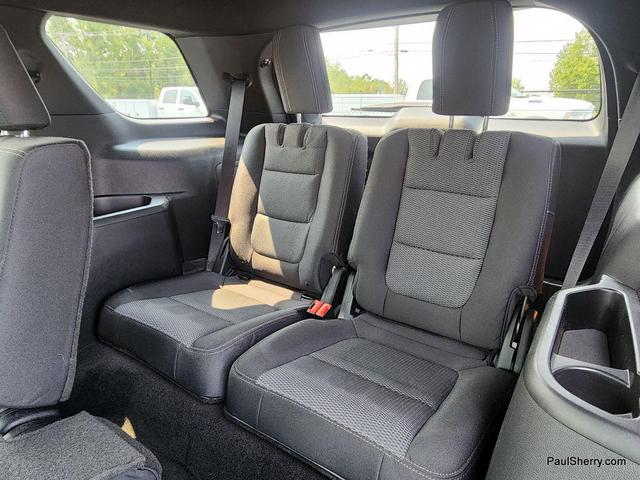 Photo of 2017 Magnetic Metallic Ford Explorer