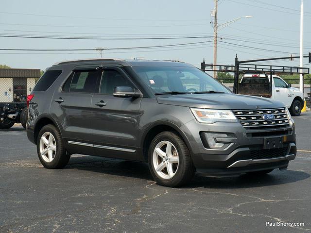 Photo of 2017 Magnetic Metallic Ford Explorer