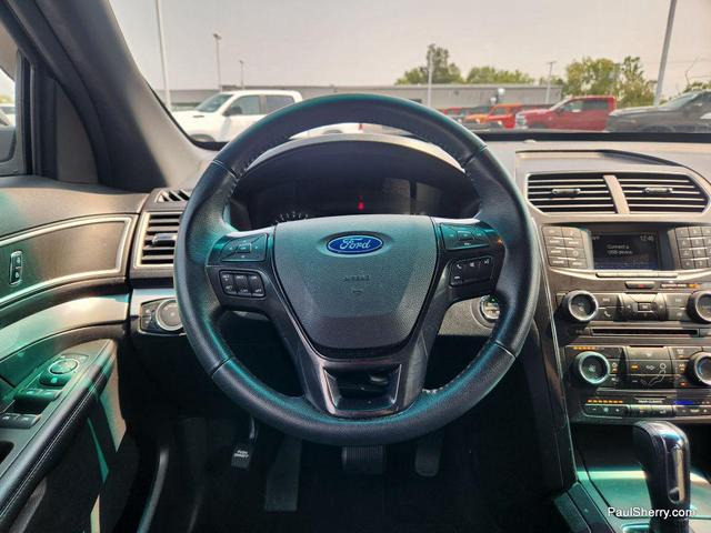 Photo of 2017 Magnetic Metallic Ford Explorer