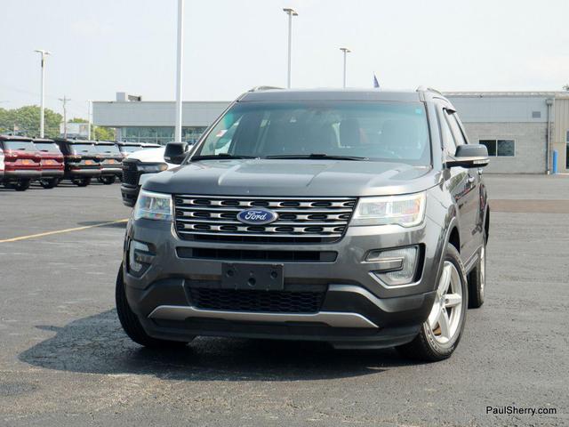 Photo of 2017 Magnetic Metallic Ford Explorer