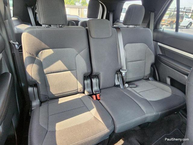 Photo of 2017 Magnetic Metallic Ford Explorer