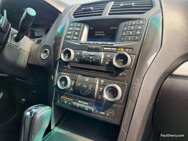 Photo of 2017 Magnetic Metallic Ford Explorer