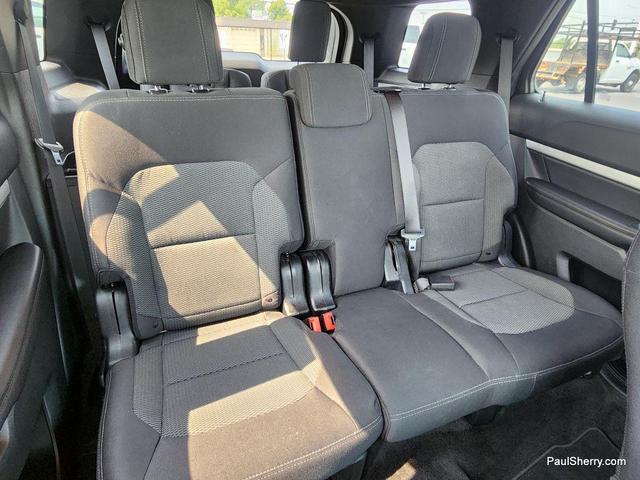 Photo of 2017 Magnetic Metallic Ford Explorer