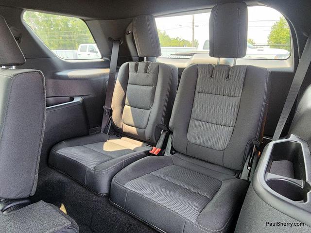 Photo of 2017 Magnetic Metallic Ford Explorer