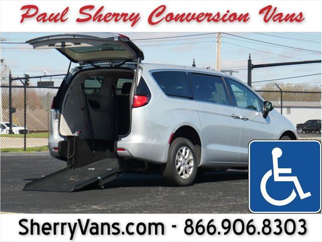 2022 Chrysler Voyager