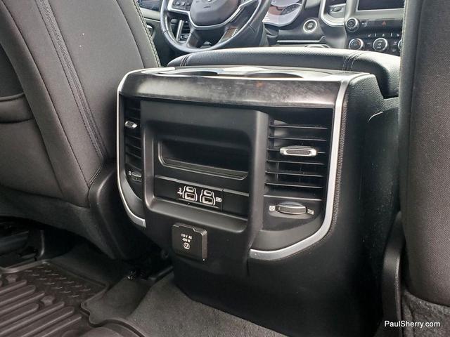 Photo of 2019 Diamond Black Crystal Pearlcoat RAM 1500
