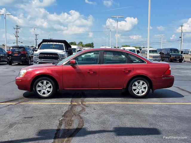 Photo of 2007 Red Fire Clearcoat Metallic Ford Five Hundred
