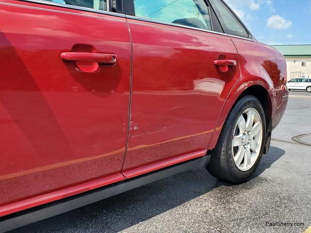Photo of 2007 Red Fire Clearcoat Metallic Ford Five Hundred