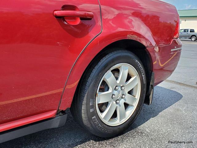 Photo of 2007 Red Fire Clearcoat Metallic Ford Five Hundred