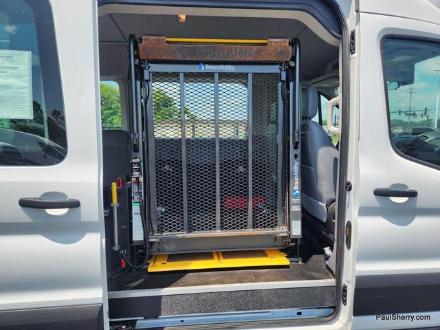 Photo of 2019 Oxford White Ford Transit-350