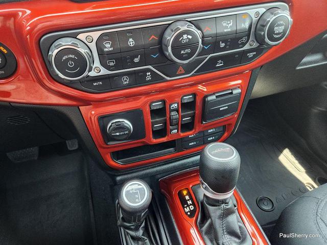 Photo of 2023 Granite Crystal Metallic Clearcoat Jeep Gladiator