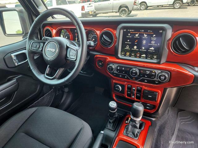 Photo of 2023 Granite Crystal Metallic Clearcoat Jeep Gladiator