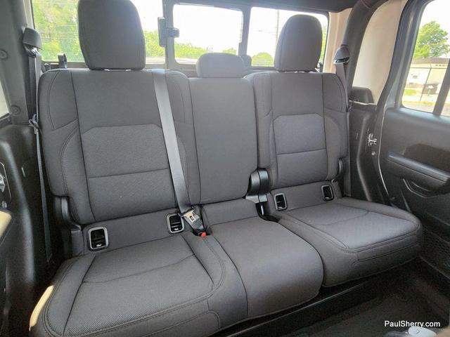 Photo of 2023 Granite Crystal Metallic Clearcoat Jeep Gladiator