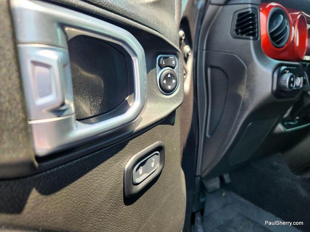 Photo of 2023 Granite Crystal Metallic Clearcoat Jeep Gladiator