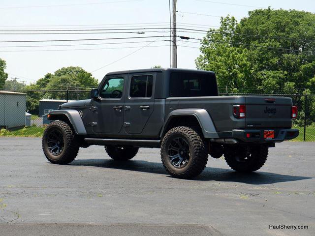 Photo of 2023 Granite Crystal Metallic Clearcoat Jeep Gladiator