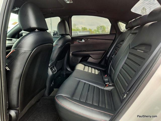 Photo of 2023 Snow White Pearl Kia Forte
