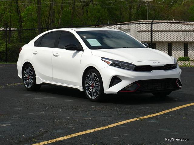 Photo of 2023 Snow White Pearl Kia Forte