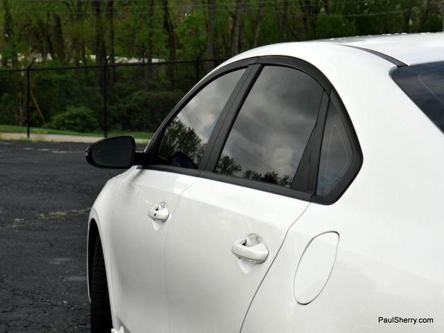 Photo of 2023 Snow White Pearl Kia Forte