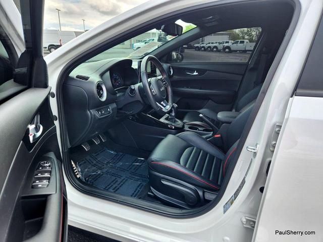 Photo of 2023 Snow White Pearl Kia Forte