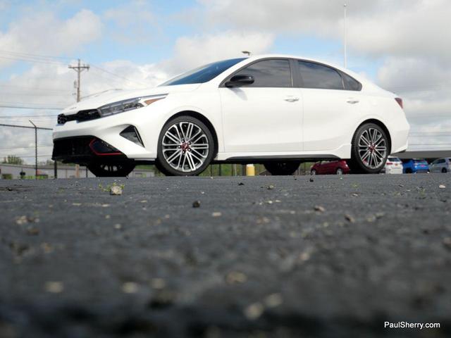 Photo of 2023 Snow White Pearl Kia Forte