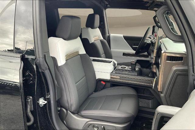 Photo of 2025 Black GMC HUMMER EV SUV