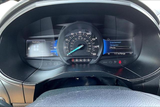 Photo of 2022 Iconic Silver Metallic Ford Edge