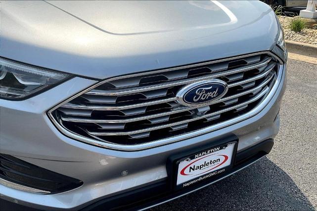 Photo of 2022 Iconic Silver Metallic Ford Edge