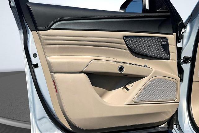 Photo of 2023 Bianco Maserati Grecale