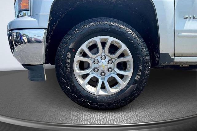 Photo of 2015 Silver Ice Metallic Chevrolet Silverado 1500