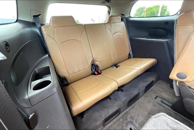 Photo of 2015 Champagne Silver Buick Enclave