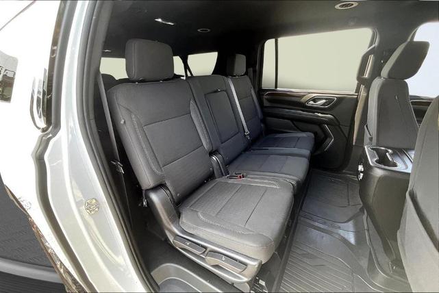 Photo of 2022 Summit White GMC Yukon XL