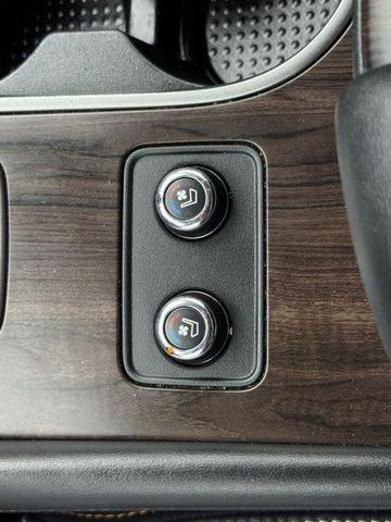 Photo of 2021 Deep Blue Pearl Nissan Murano