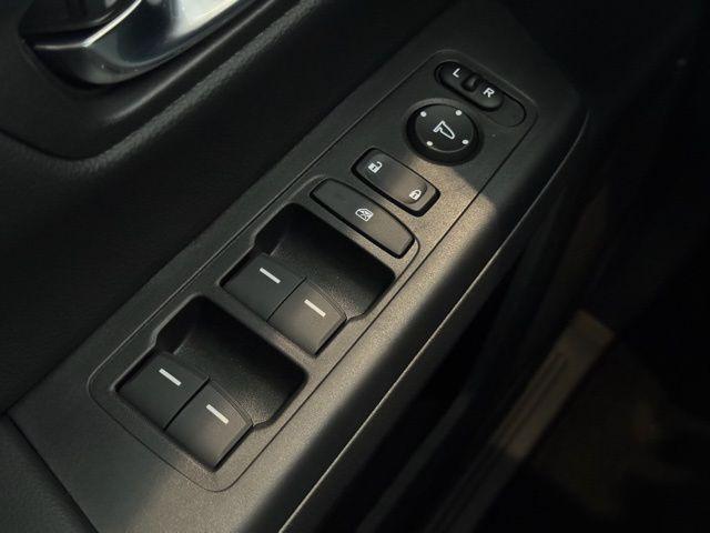 Photo of 2026 Urban Gray Pearl Honda CR-V Hybrid