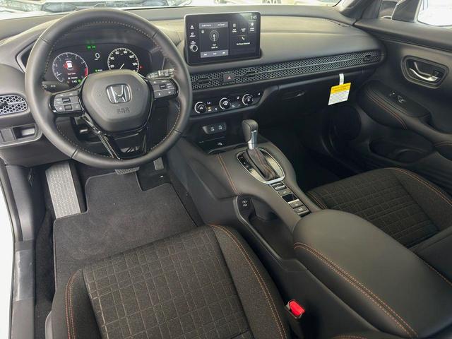 Photo of 2026 Platinum White Pearl Honda HR-V