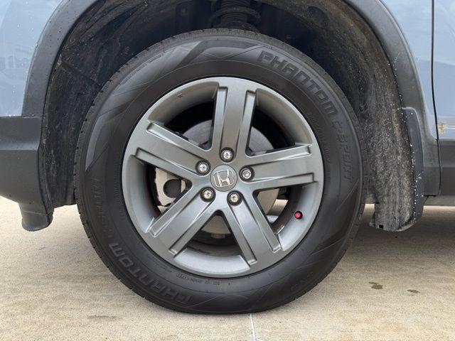 Photo of 2022 Sonic Gray Pearl Honda Ridgeline