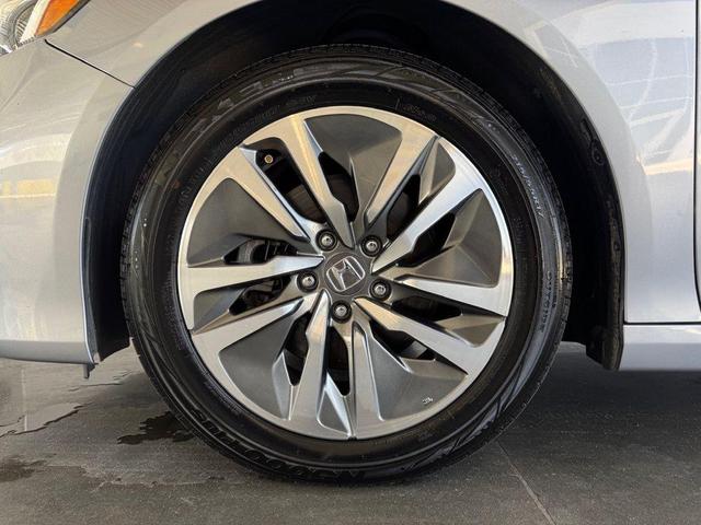 Photo of 2021 Lunar Silver Metallic Honda Accord