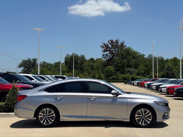Photo of 2021 Lunar Silver Metallic Honda Accord