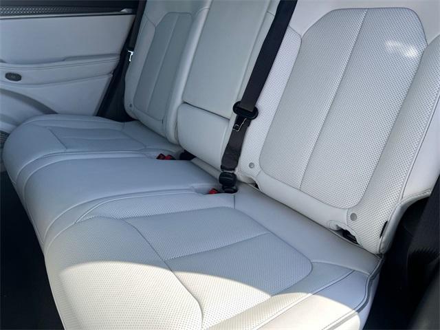 Photo of 2025 Diamond Black Jeep Wagoneer S