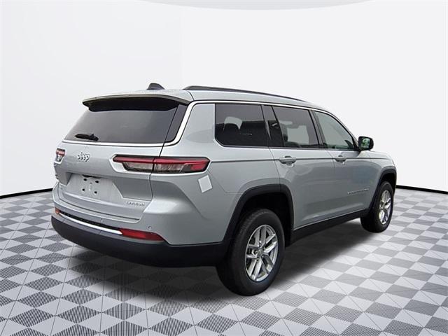Photo of 2025 Silver Zynith Jeep Grand Cherokee L