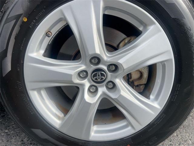 Photo of 2024 Celestial Silver Toyota Highlander