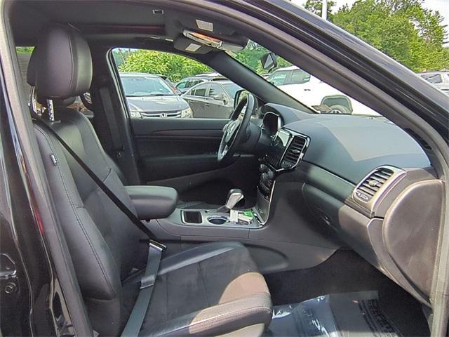 Photo of 2021 Diamond Black Jeep Grand Cherokee