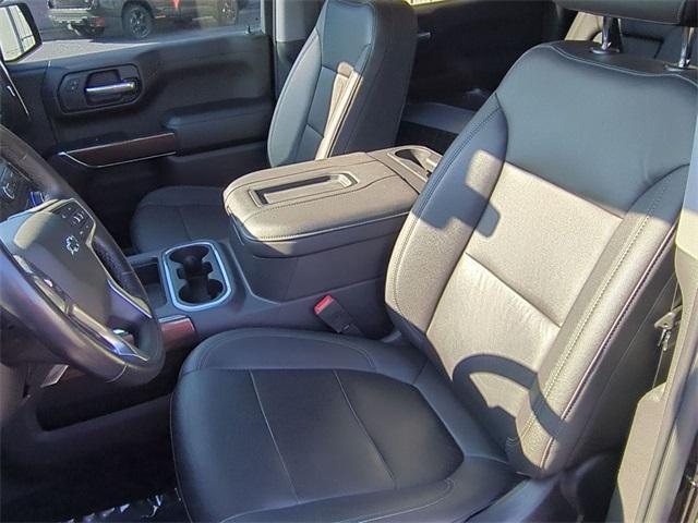Photo of 2021 Black Chevrolet Silverado 1500