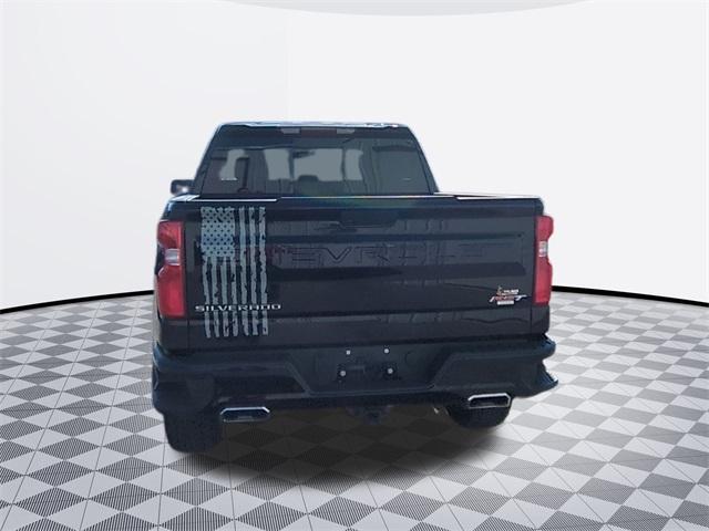 Photo of 2021 Black Chevrolet Silverado 1500