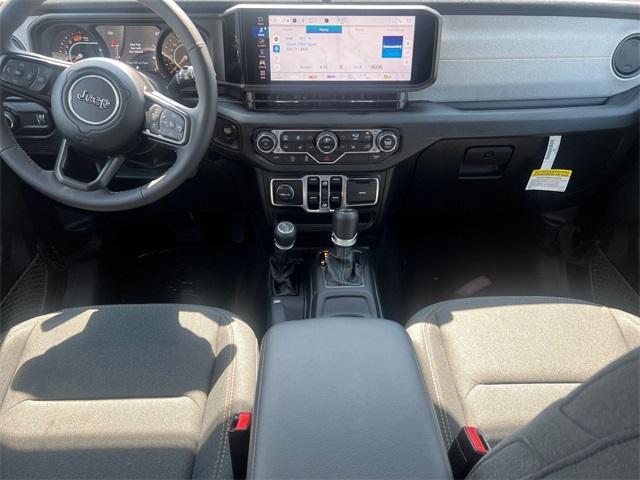 Photo of 2025 Black Clearcoat Jeep Wrangler