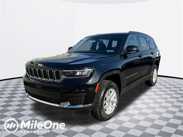 Photo of 2025 Diamond Black Jeep Grand Cherokee L