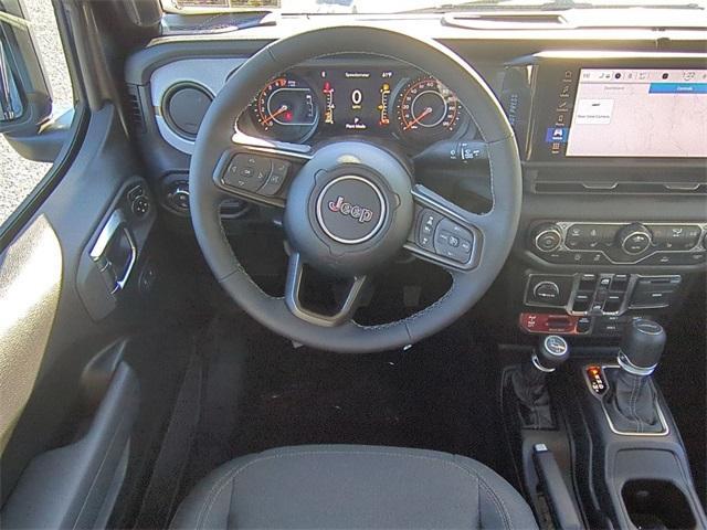Photo of 2025 Granite Crystal Clearcoat Metallic Jeep Gladiator