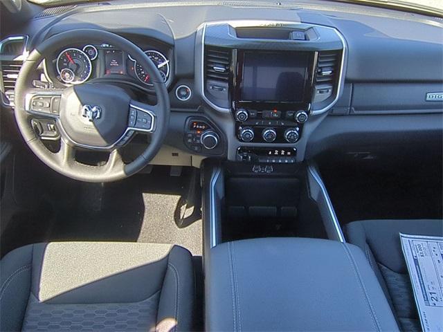Photo of 2025 Granite Crystal Clearcoat Metallic RAM 1500