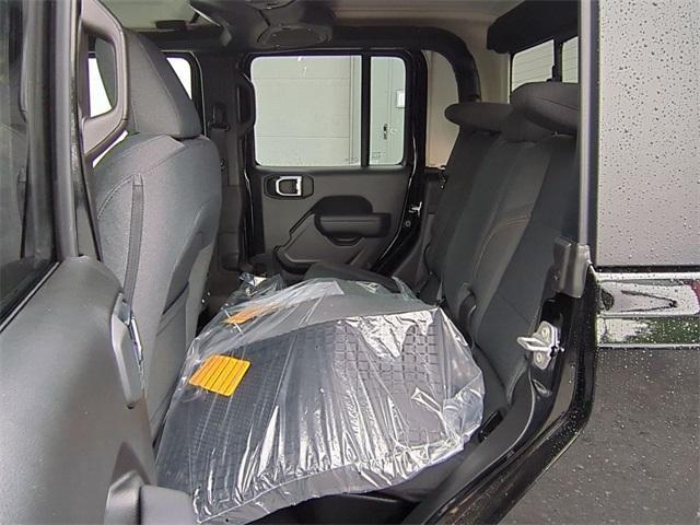 Photo of 2025 Black Clearcoat Jeep Gladiator