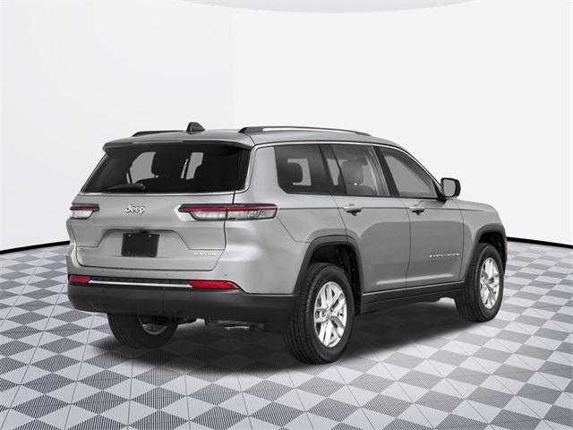 Photo of 2025 Silver Jeep Grand Cherokee L