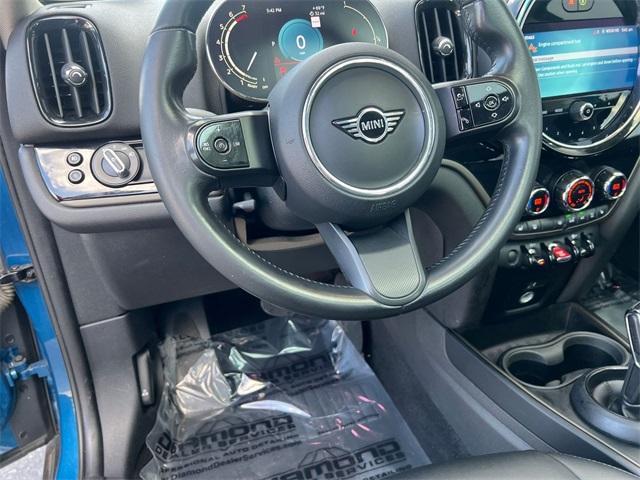 Photo of 2022 Island Blue Metallic MINI Countryman